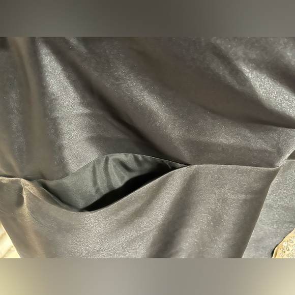 Black and Silver Jeweled Gown w pockets - Picture 12 of 12